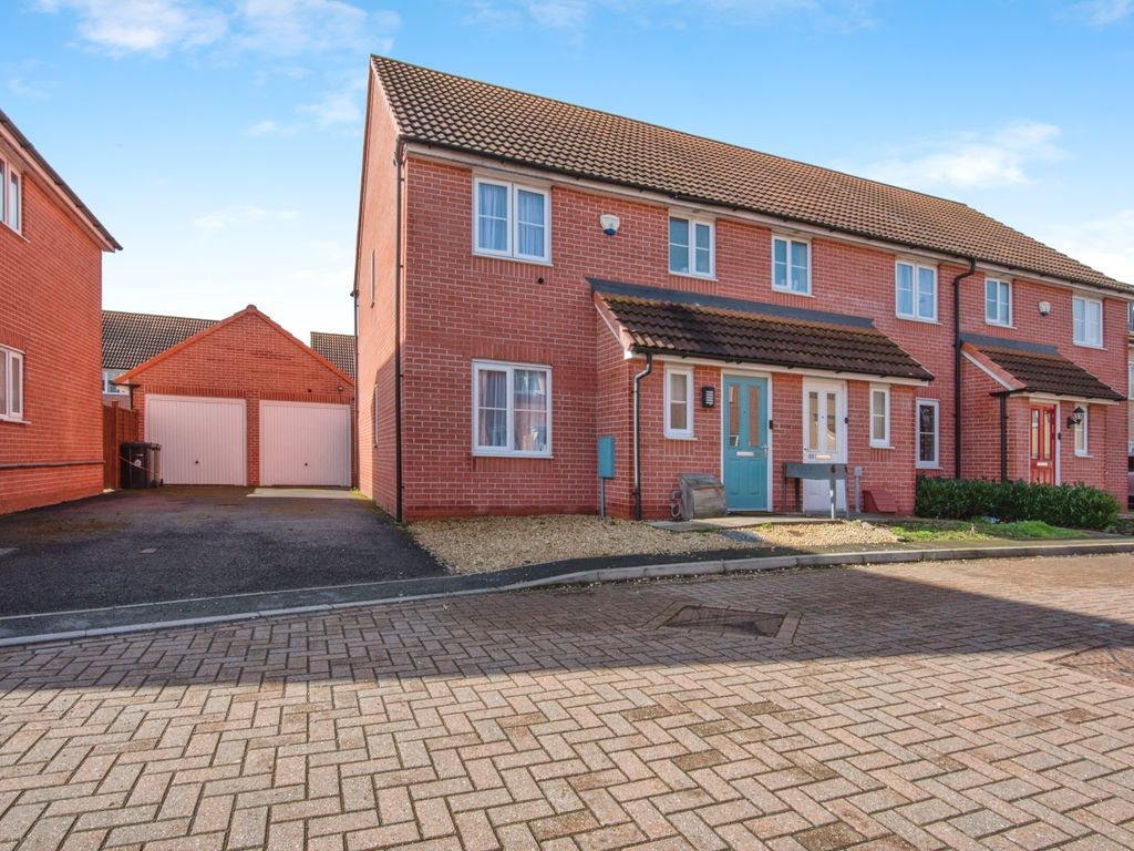 3 bed semidetached house for sale in Sentinel Close, Worcester WR2, £310,000 Zoopla