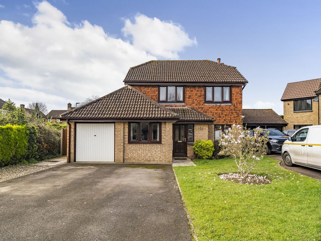 4 bed detached house for sale in Kingsmead, Abbeymead, Gloucester