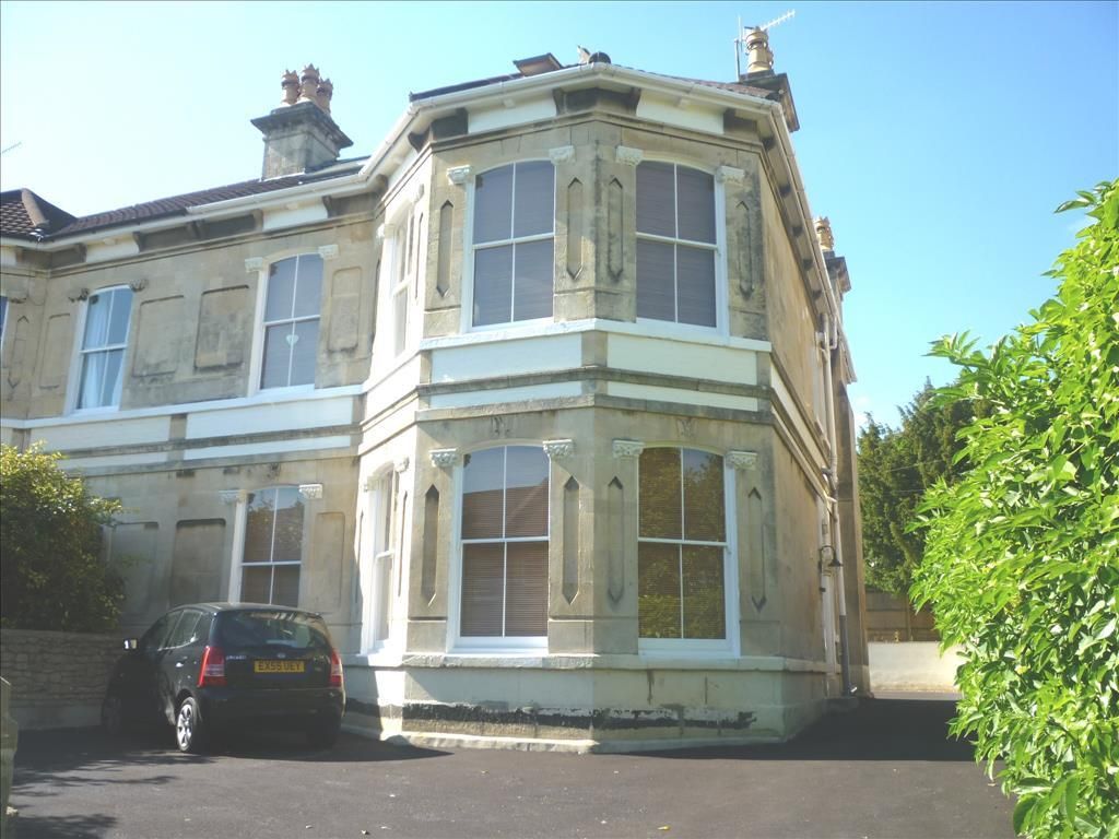 Studio to rent in Newbridge Road, Lower Weston, Bath BA1, £695 pcm Zoopla