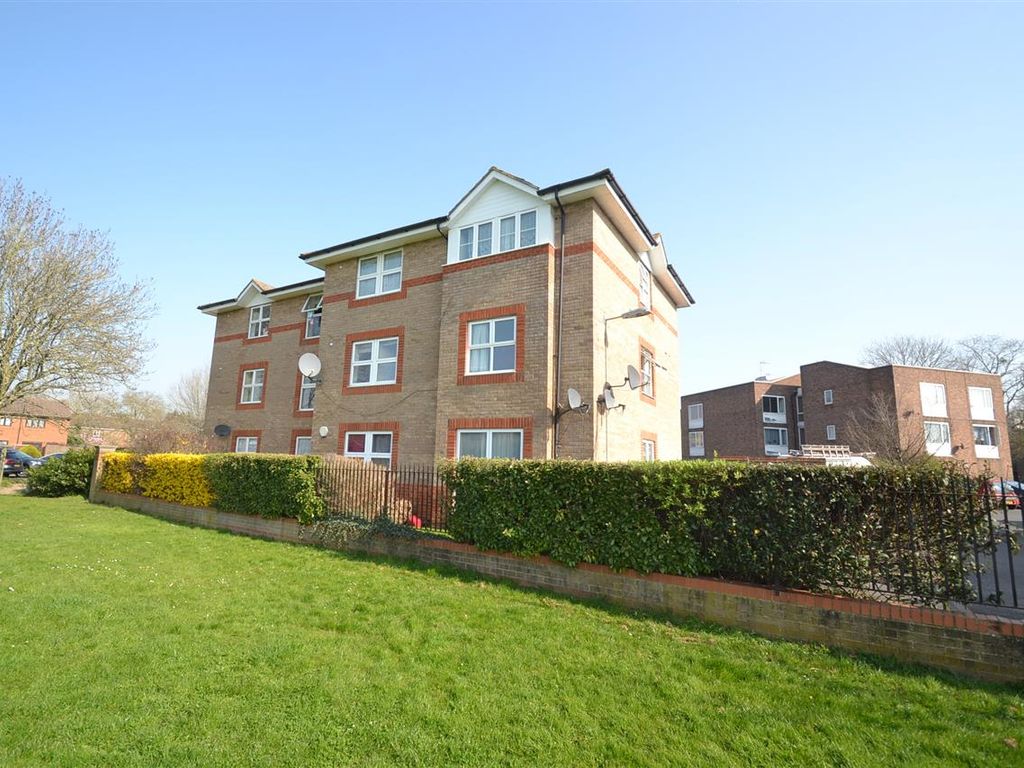 2 bed flat for sale in Cresswell Court, Douglas Road, Stanwell Village