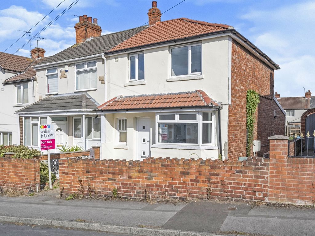 3 bed end terrace house for sale in St. Johns Road, Edlington