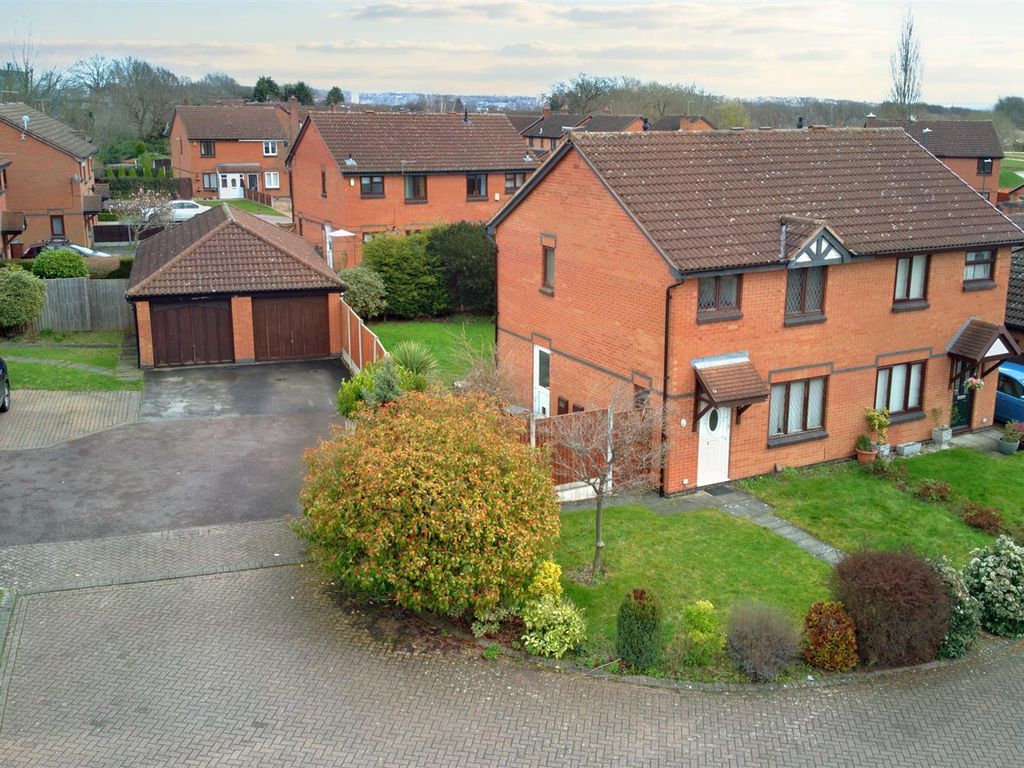 3 bed semidetached house for sale in Crawford Close, Wollaton