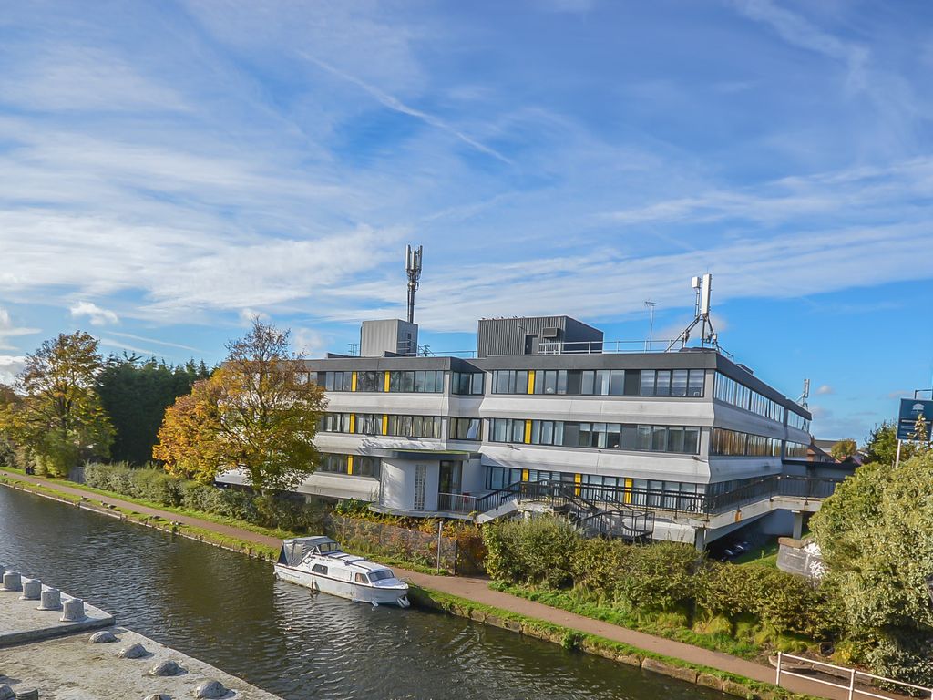 1 bed flat for sale in Park Road, Timperley, Altrincham WA14 Zoopla