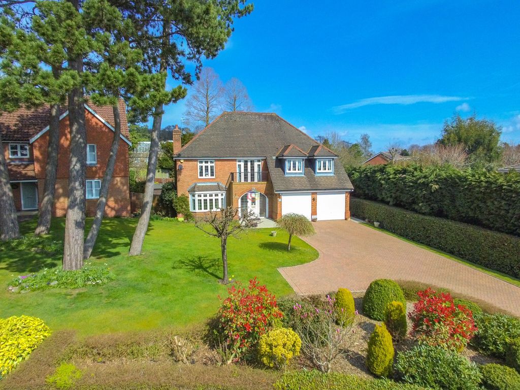 5 bed detached house for sale in Petworth Drive, Whirlowdale Park
