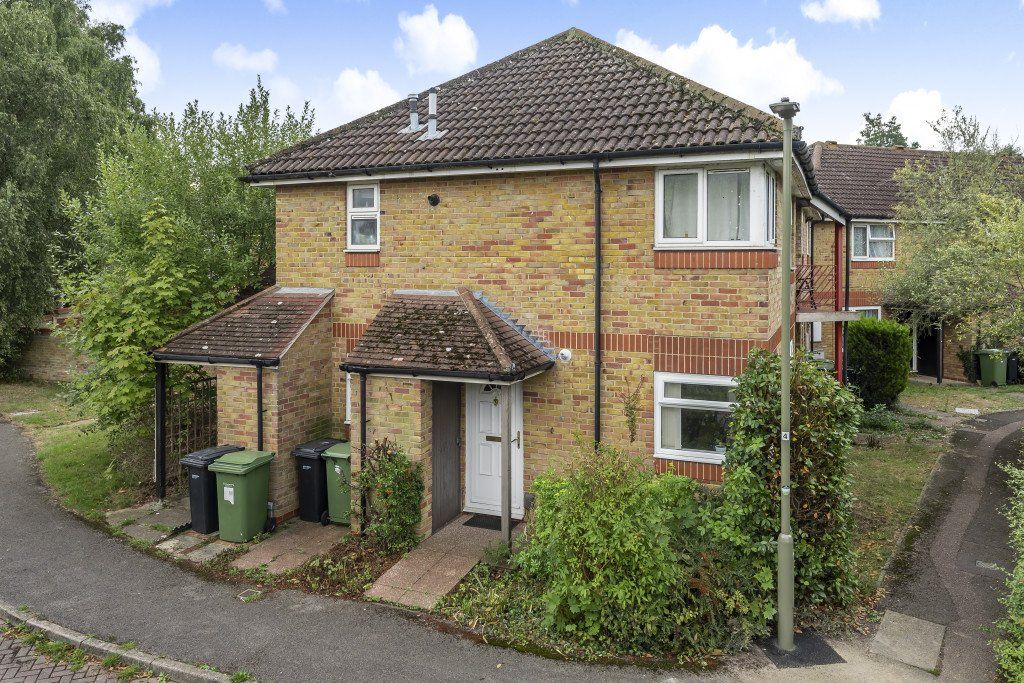 Challenor Close, Abingdon, Oxfordshire OX14  