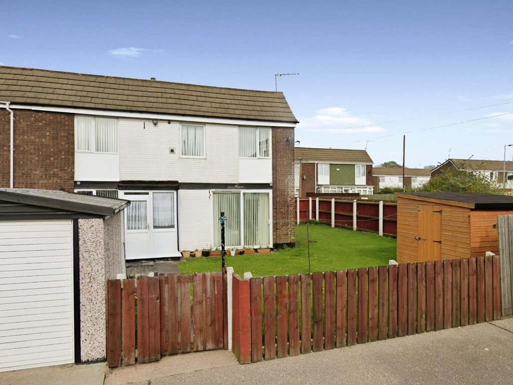 3 bed end terrace house for sale in Newlyn Close, Bransholme, Hull