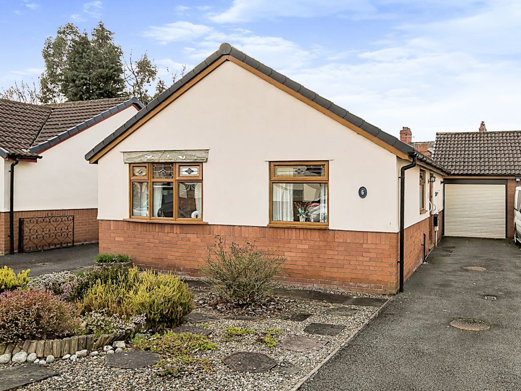 2 bed bungalow for sale in Maplehurst Drive, Oswestry, Shropshire SY11