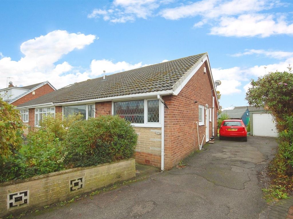 2 bed semidetached bungalow for sale in Montague Crescent, Garforth