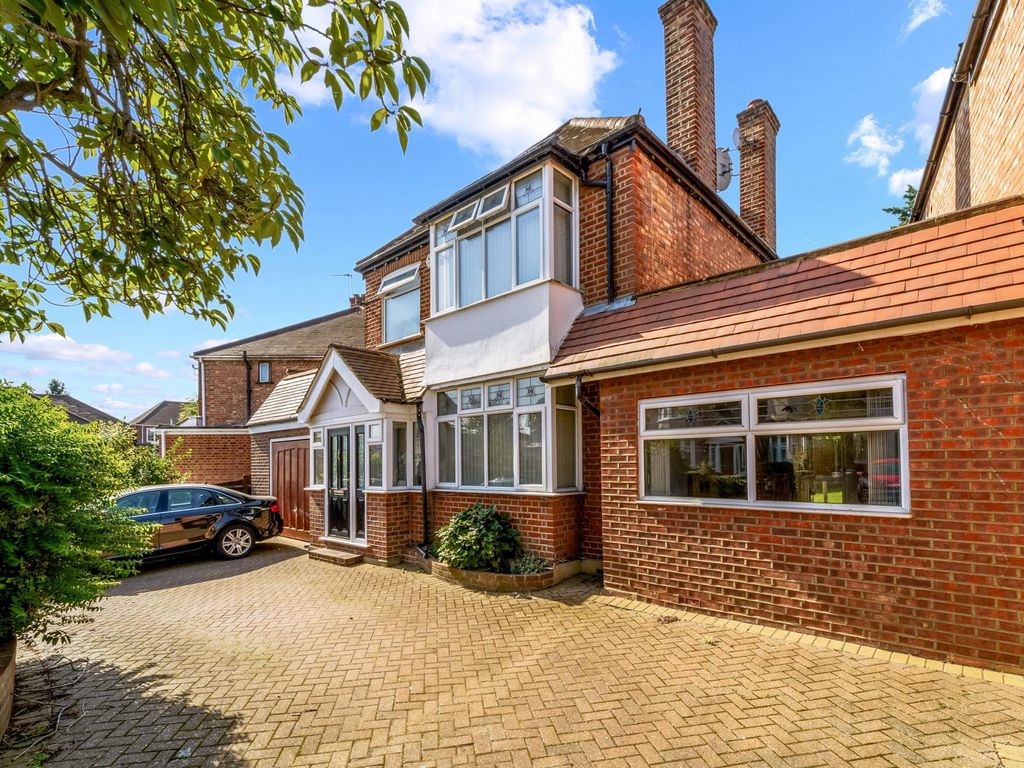 4 bed property for sale in Albury Avenue, Isleworth TW7, £850,000 Zoopla