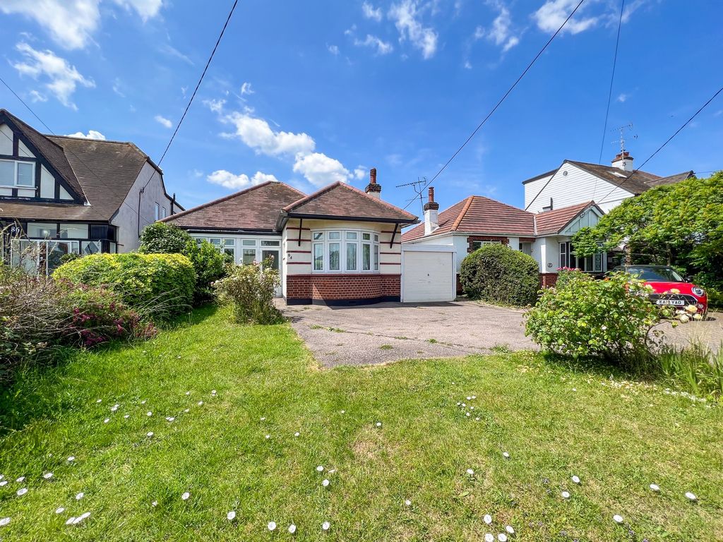 3 bed detached bungalow for sale in Southend Road, Rochford SS4 Zoopla
