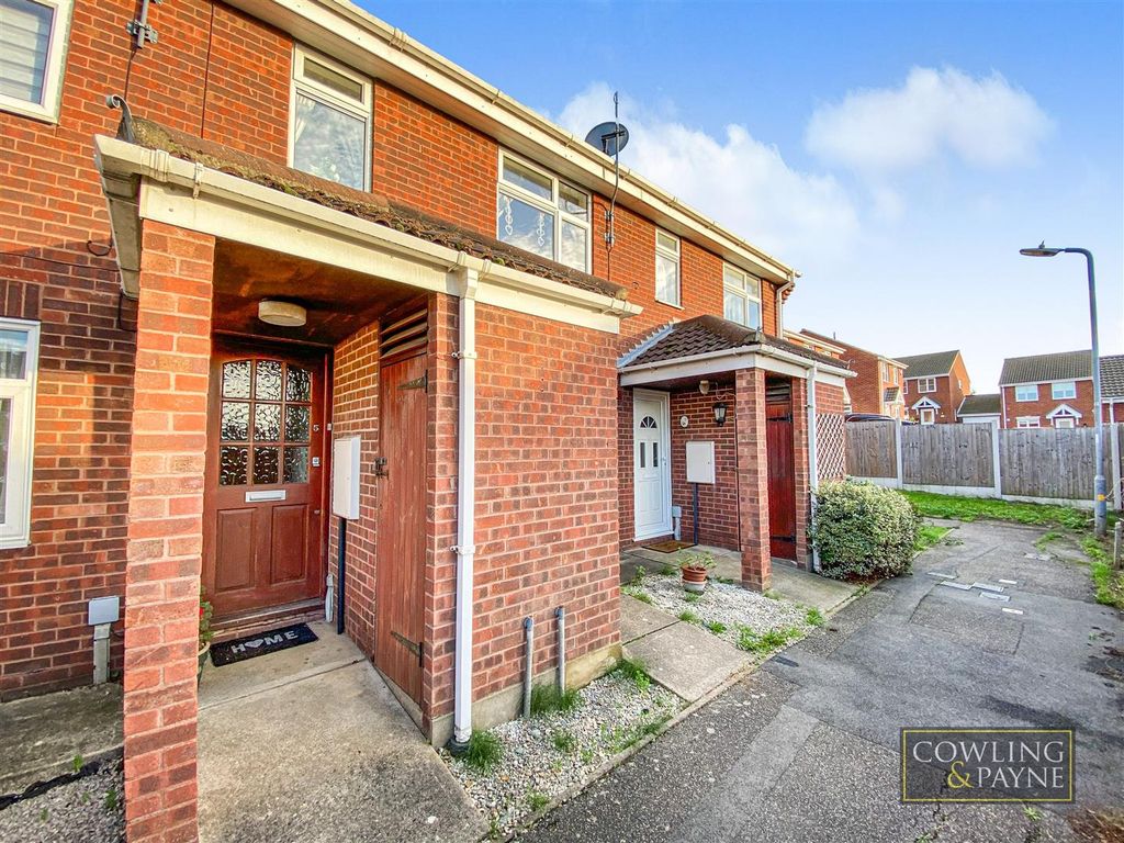 1 bed flat to rent in Broxted End, Broxted Drive, Wickford SS12 Zoopla