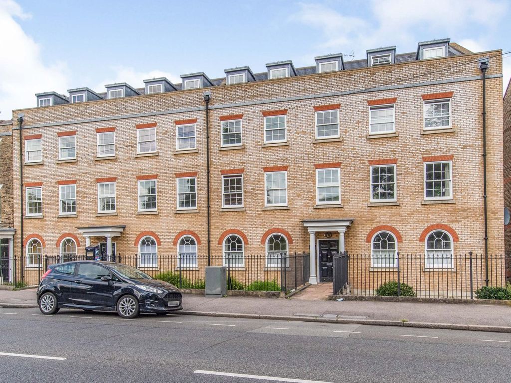 2 bed flat for sale in 32 New Road, Rochester ME1 Zoopla