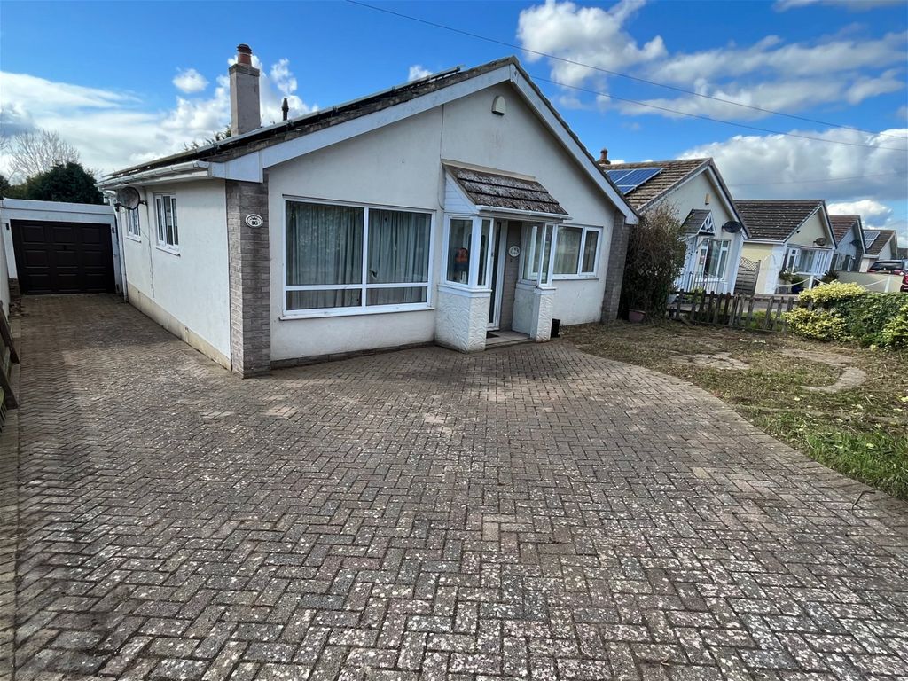 2 bed bungalow for sale in Davies Avenue, Paignton TQ4, £300,000 Zoopla