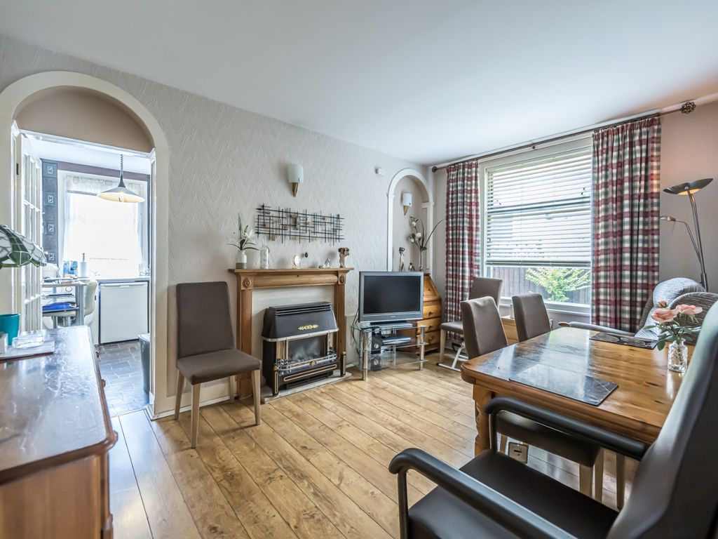 2 bed for sale in Wix's Lane, Clapham, London SW4, £750,000 Zoopla