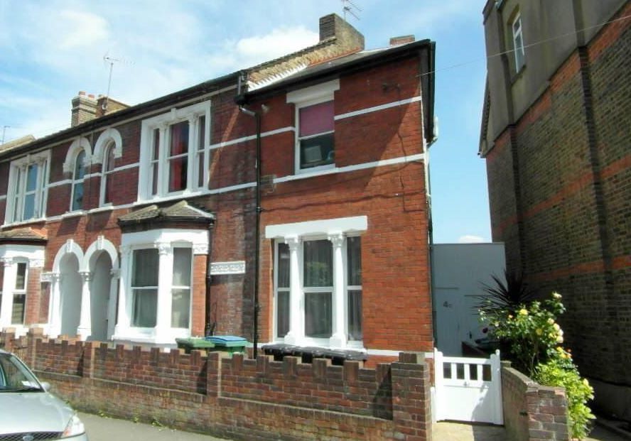 4C Grosvenor Road, Watford, Hertfordshire WD17  