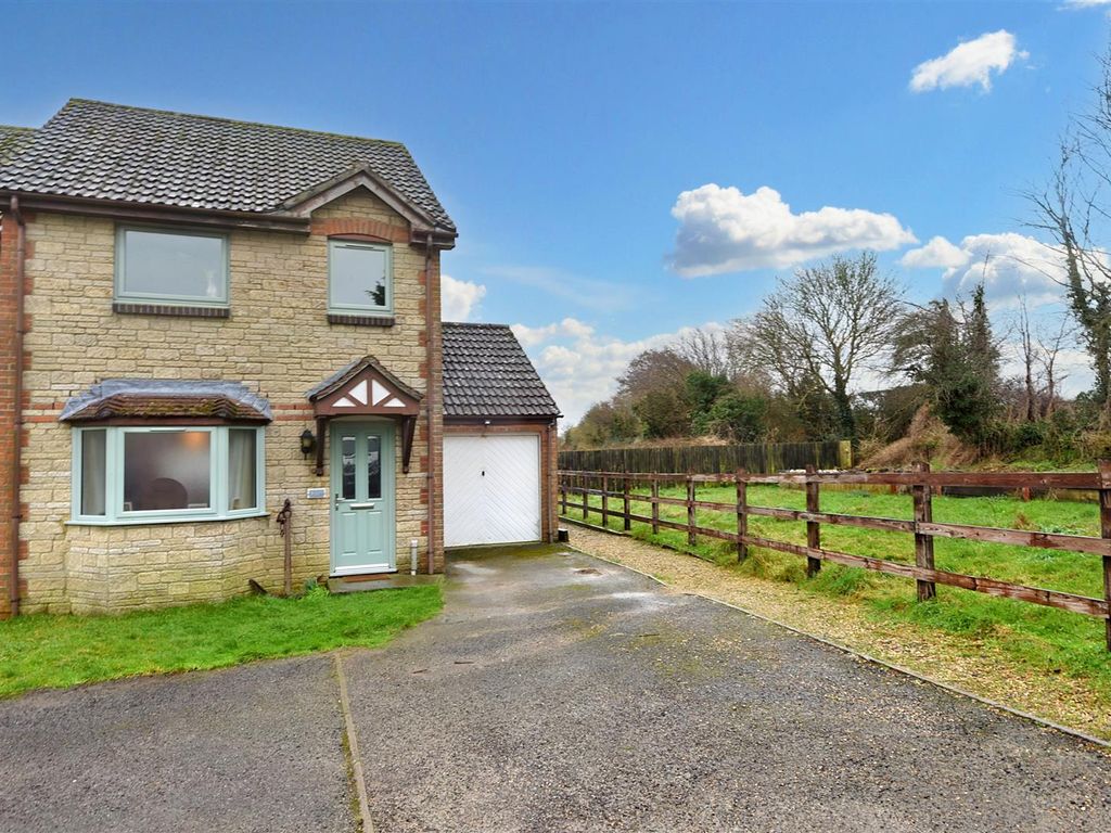 3 bed semidetached house for sale in Townsend Green, Henstridge