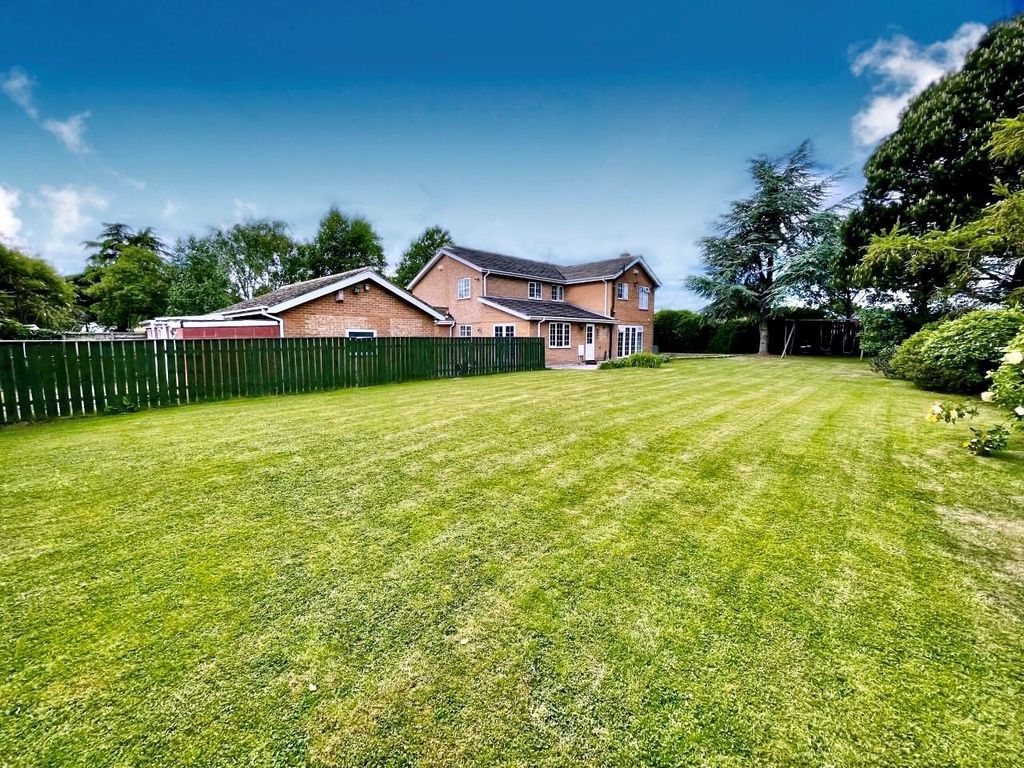 4 bed detached house for sale in Road West, StocktonOnTees