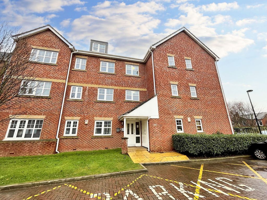 2 bed flat for sale in Ellesmere Green, Monton M30, £160,000 Zoopla