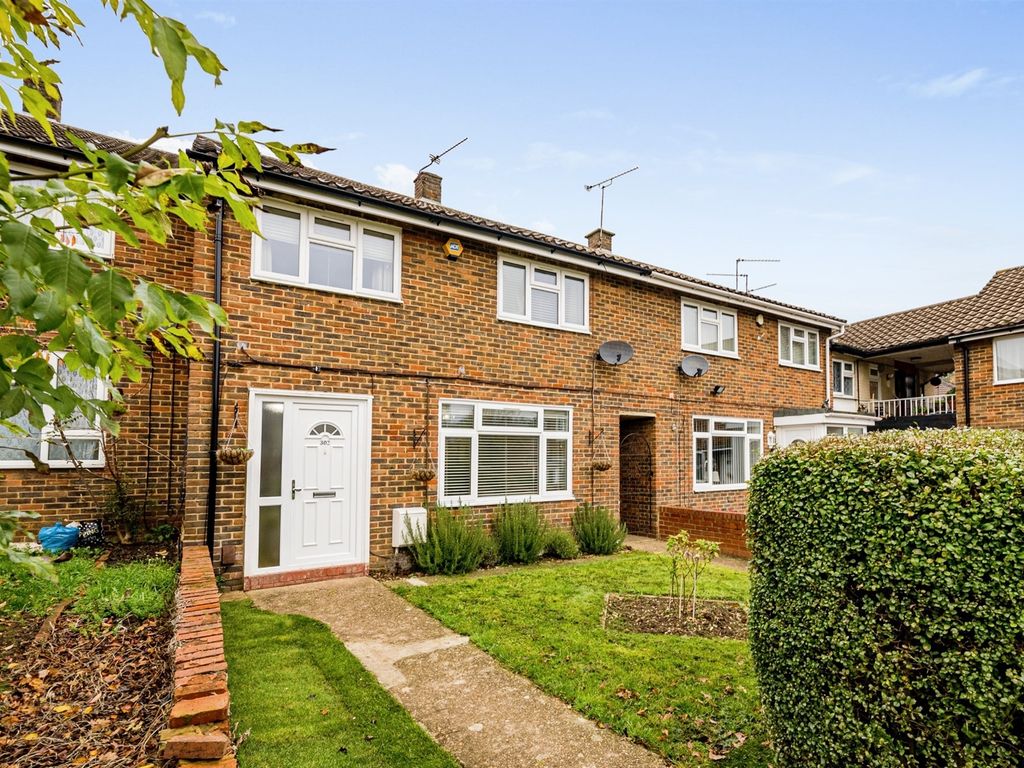 3 bed terraced house for sale in Long Furlong Drive, Slough SL2 Zoopla