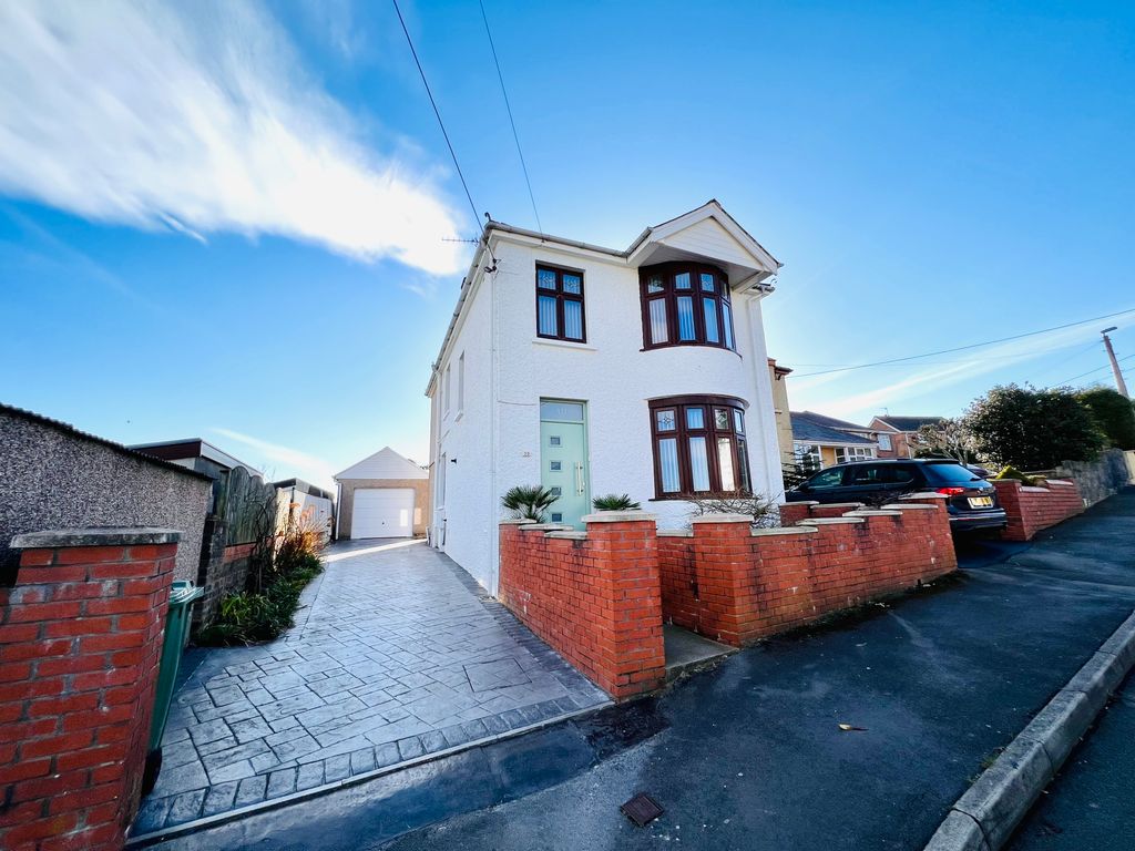 3 bed detached house for sale in Bryngwyn Road, Llanelli SA14 Zoopla