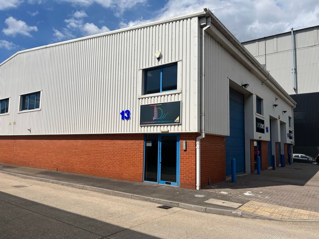 Light industrial to let in Vancouver Wharf, Hazel Road, Woolston