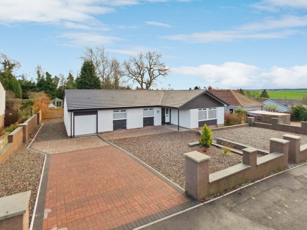 3 bed bungalow for sale in College Road, Methven, Perthshire PH1, £315,000 Zoopla