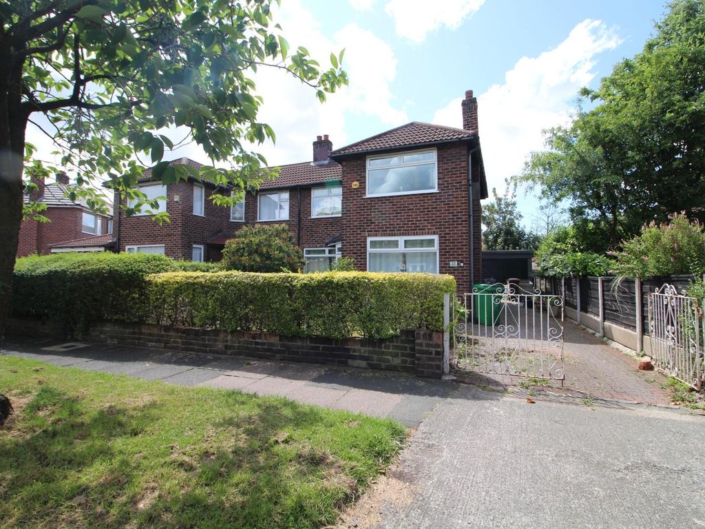 3 bed semidetached house for sale in Roundwood Road, Manchester M22