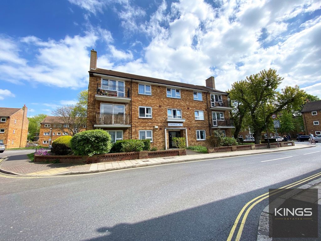 2 bed flat to rent in St. Pauls Road, Southsea PO5 Zoopla