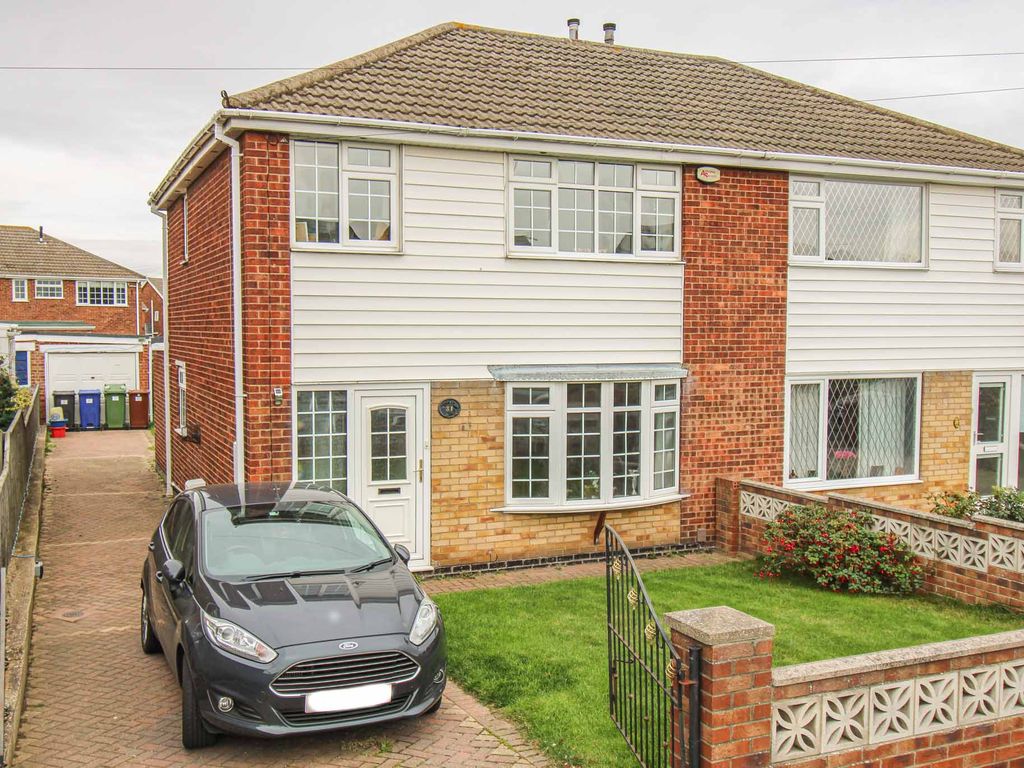 3 bed semidetached house for sale in St Nicholas Drive, Wybers