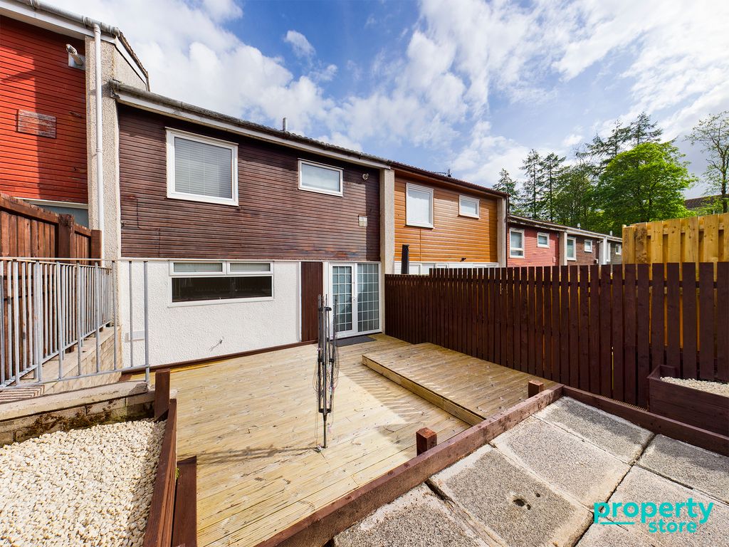 3 bed terraced house to rent in Chestnut Crescent, East Kilbride, South