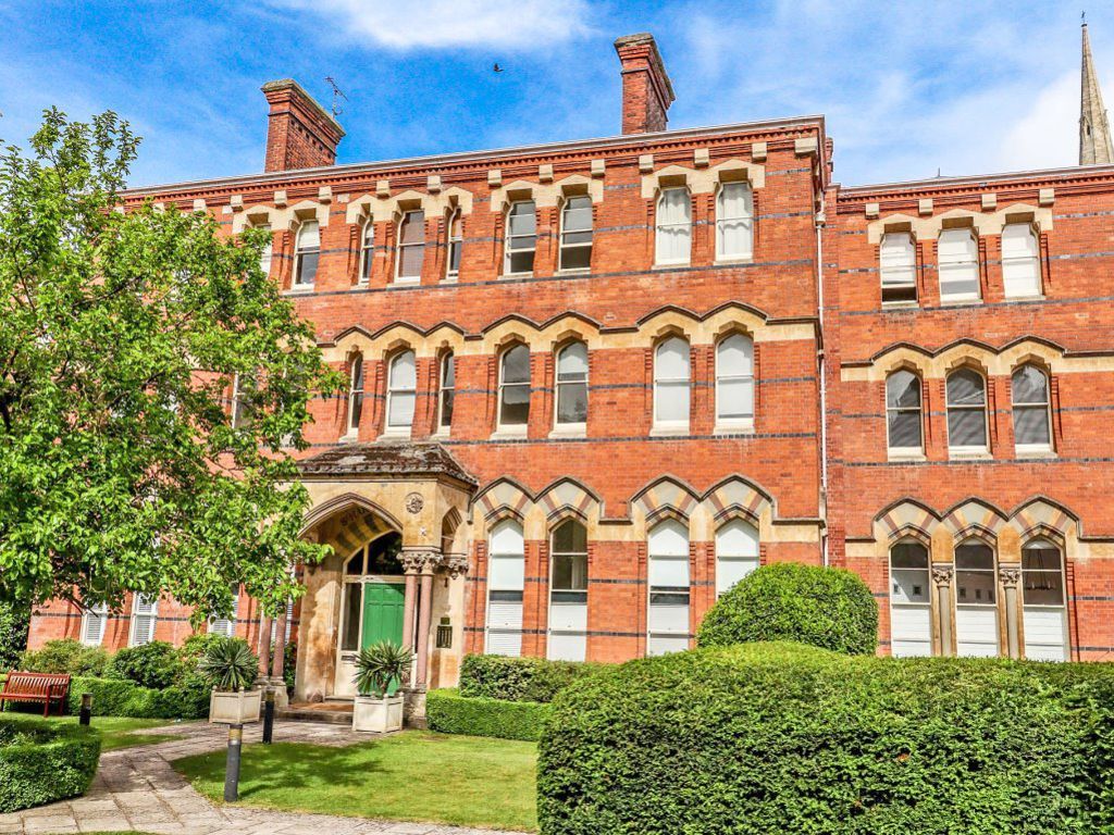 2 bed flat to rent in St. Place, Cheltenham GL50 Zoopla