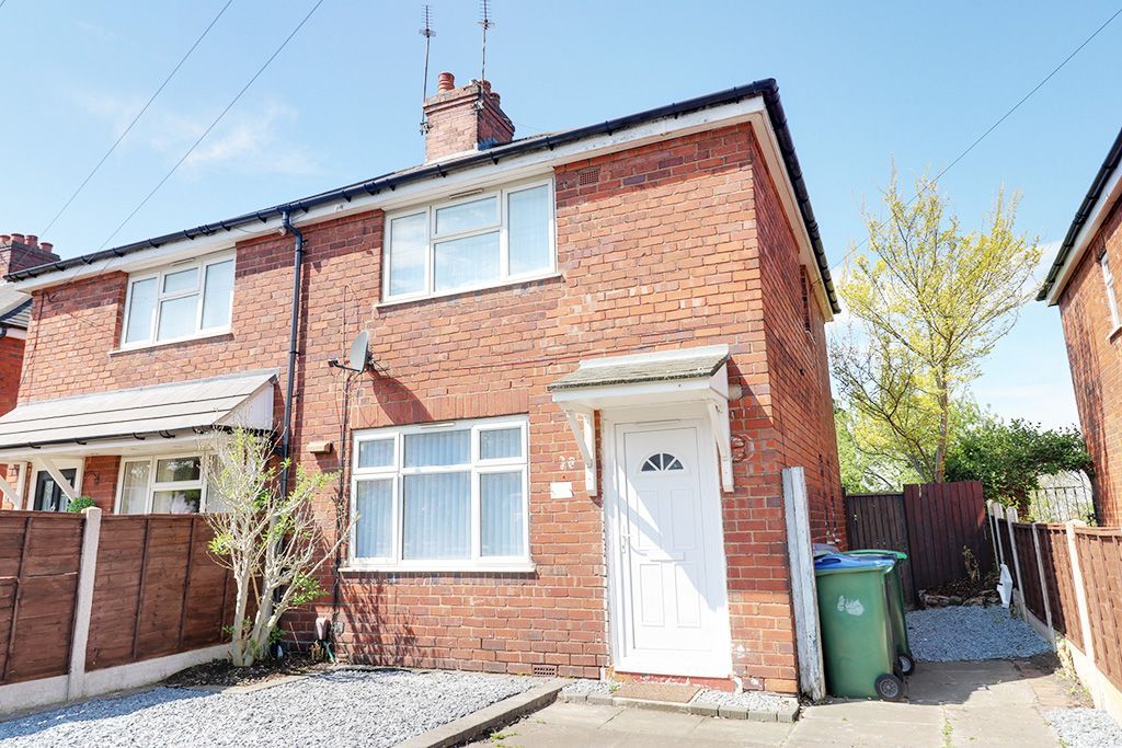 2 bed semidetached house to rent in Jubilee Street, West Bromwich B71