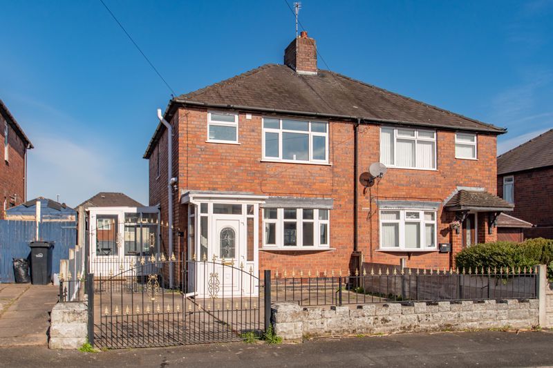 3 bed semidetached house for sale in Ridge Grove, Stourbridge, West