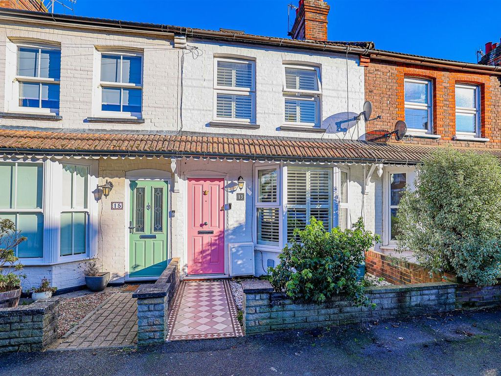 4 bed terraced house for sale in Winifred Road, Hemel Hempstead HP3, £