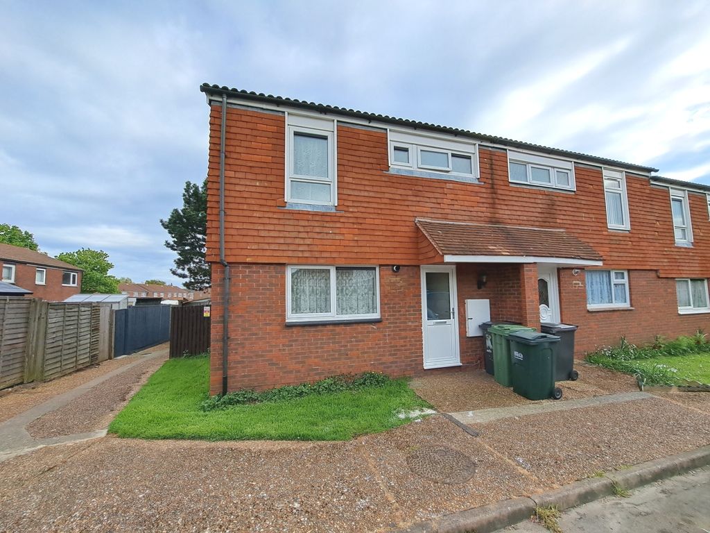3 bed end terrace house for sale in Fountains Close, West Hampden Park