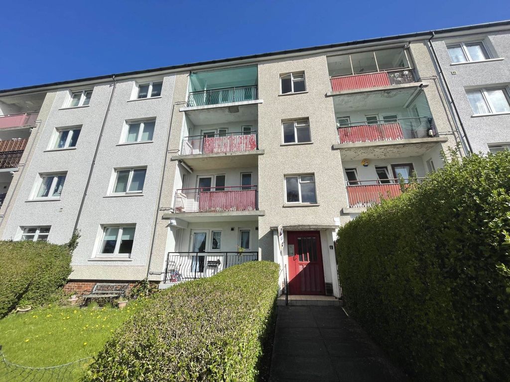 3 bed flat to rent in Carron Place, Glasgow G22, £900 pcm Zoopla