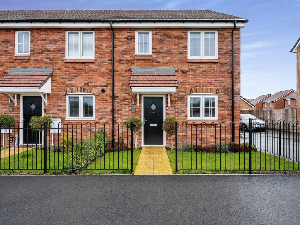 3 bed end terrace house for sale in Meadow Road, Houghton Conquest