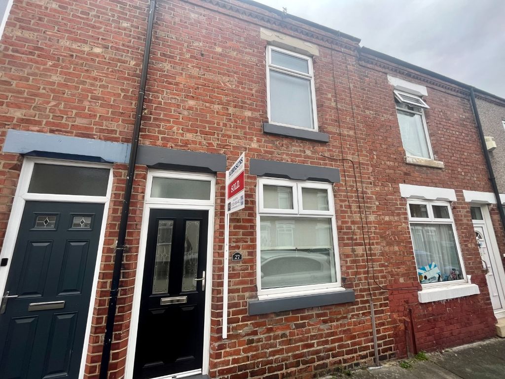 2 bed terraced house to rent in Beaconsfield Street, Darlington, Durham