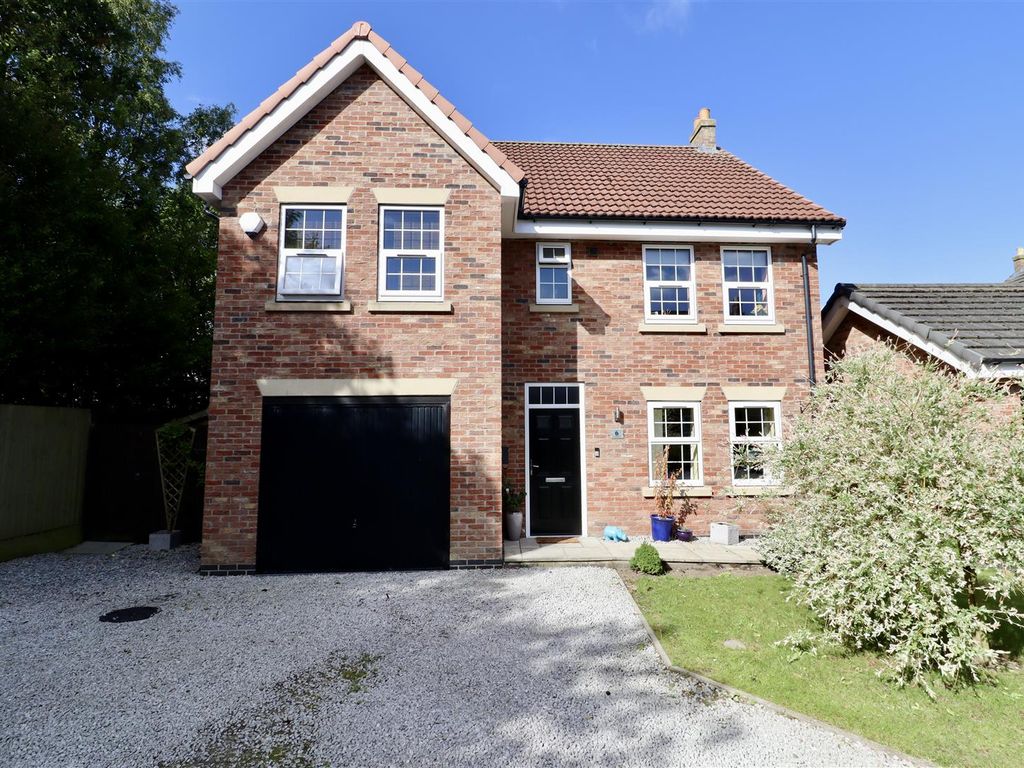 5 bed detached house for sale in Houghton Close, Market Weighton, York