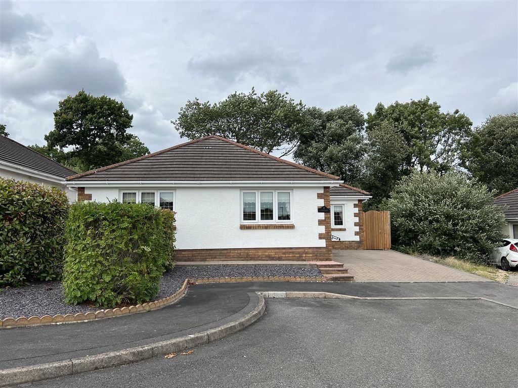 2 bed detached bungalow for sale in Clos NantYCi, Saron, Ammanford
