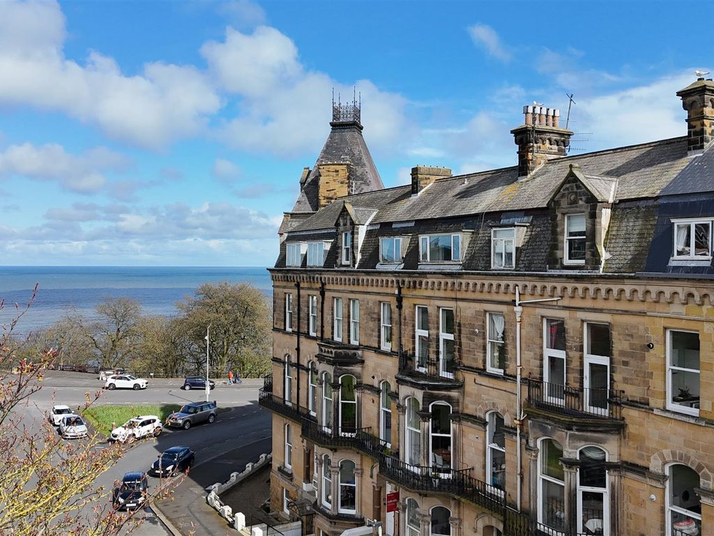 2 bed flat for sale in Esplanade Gardens, Scarborough YO11, £115,000