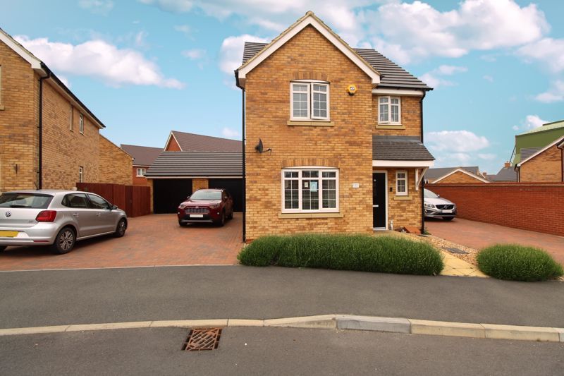 3 bed detached house for sale in Hastings Crescent, New Cardington MK42