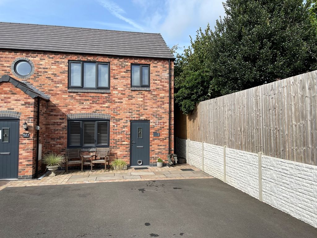 1 bed flat for sale in Main Street, Broughton Astley, Leicester LE9, £