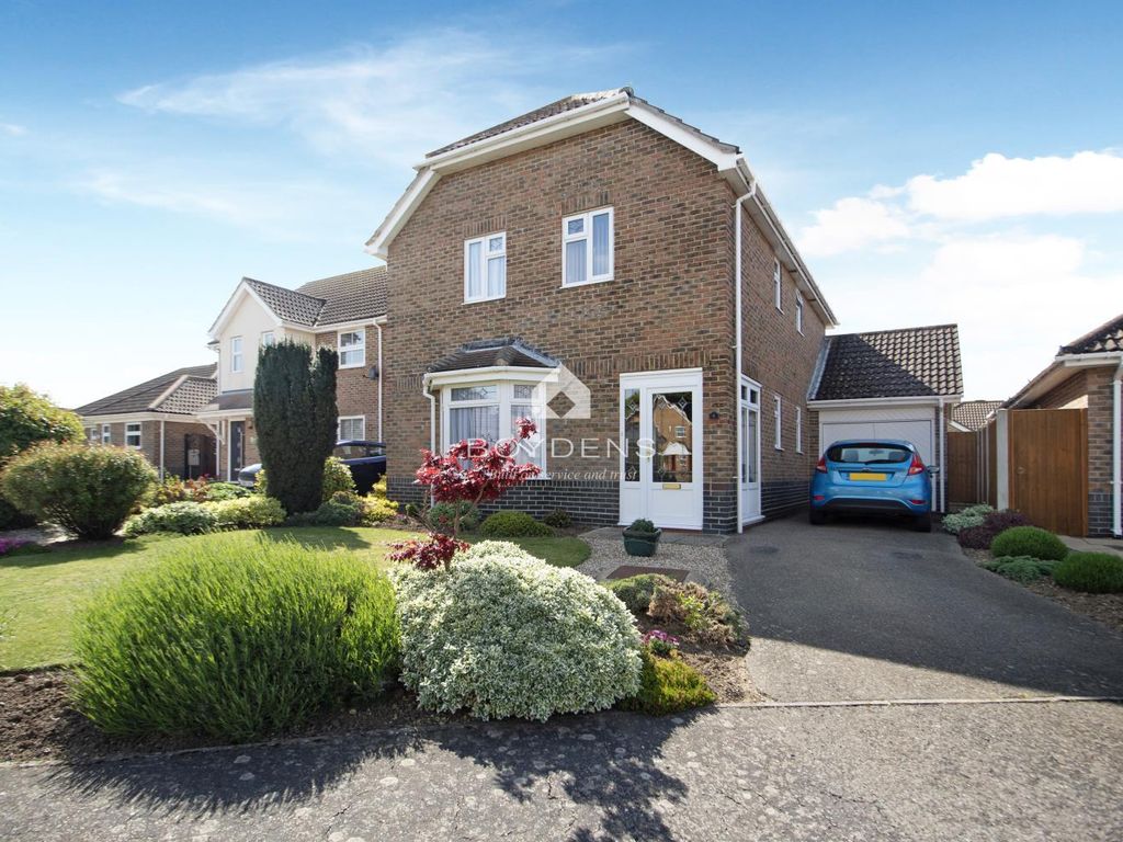4 bed detached house for sale in Plover Close, Kirby Cross, FrintonOn