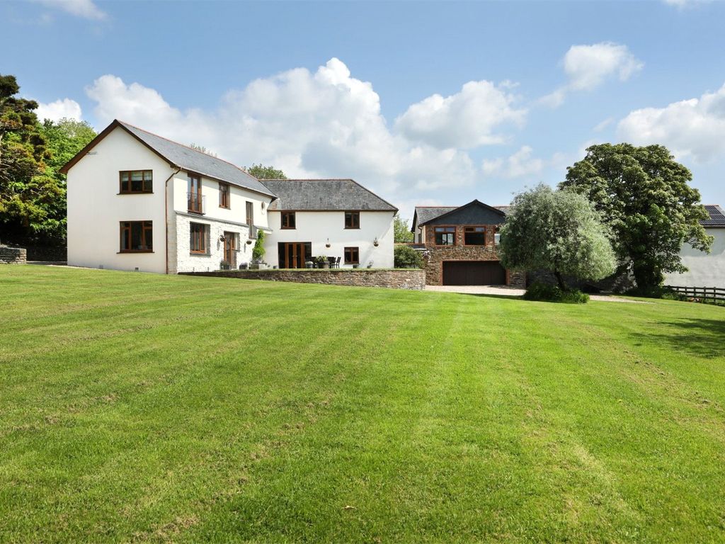 6 bed detached house for sale in Launceston, Cornwall PL15 Zoopla