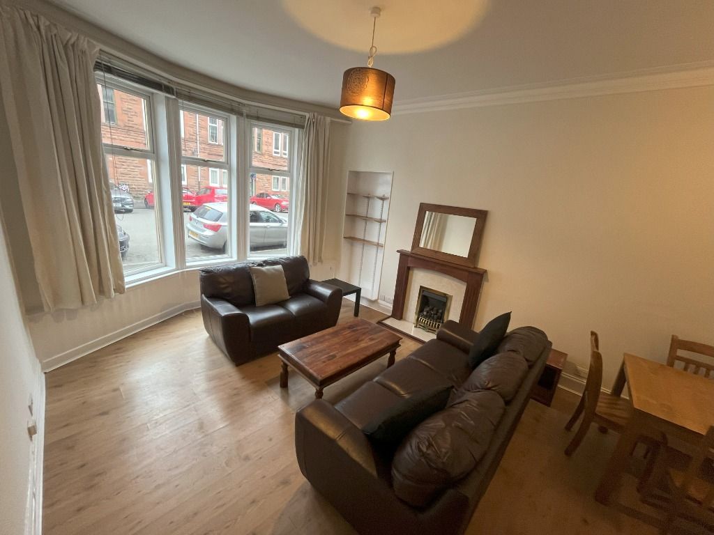 1 bed flat to rent in Torrisdale Street, Queens Park, Glasgow G42, £700