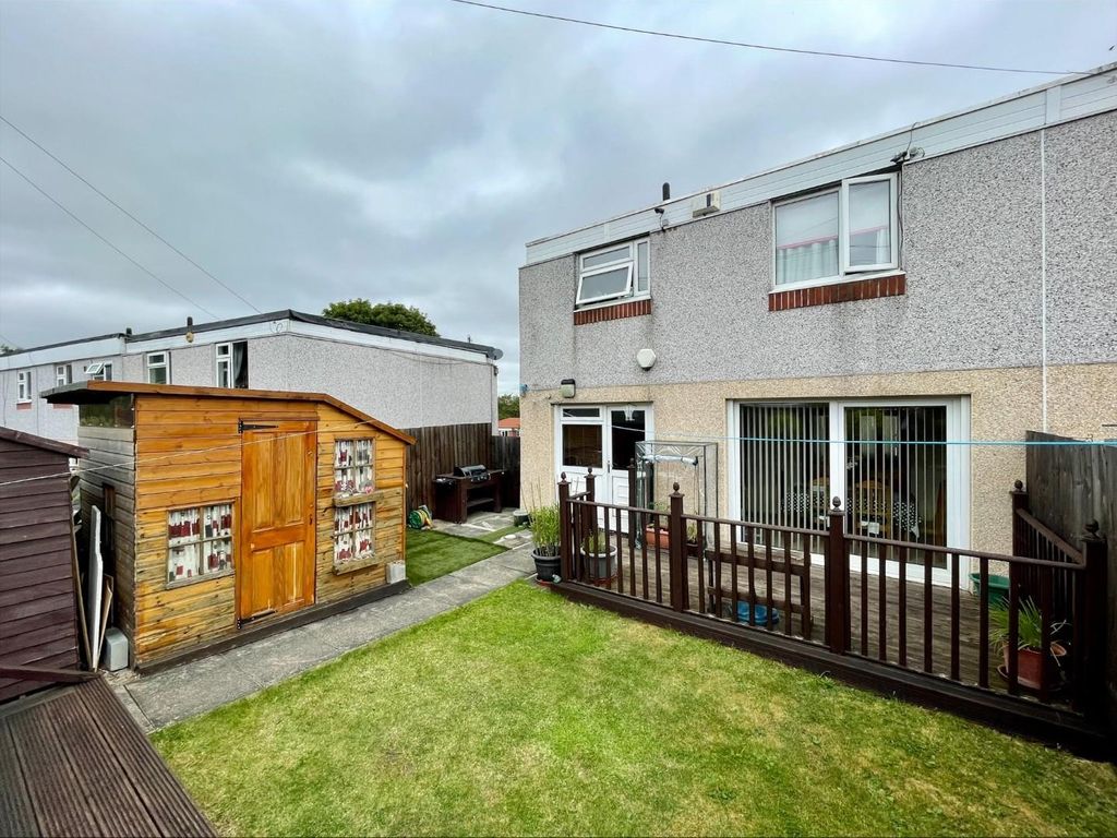 3 bed terraced house for sale in Stonecliffe Green, Farnley LS12 Zoopla