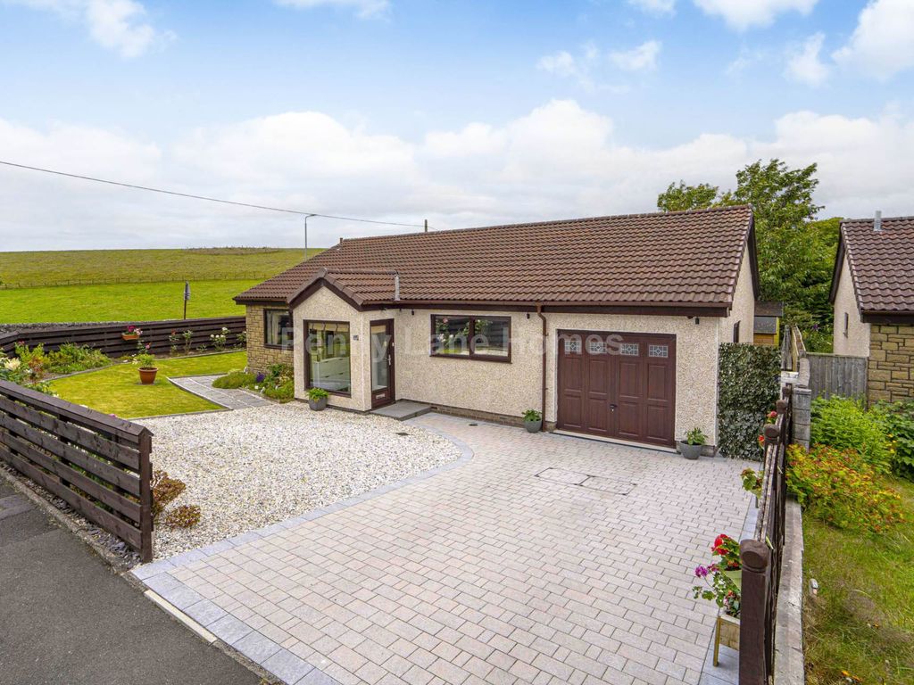 3 bed bungalow for sale in Hagart Road, Houston PA6, £335,000 Zoopla