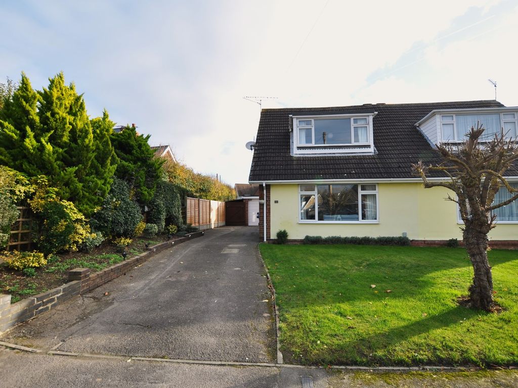 2 bed property for sale in Windmill Fields, Coggeshall CO6, £350,000