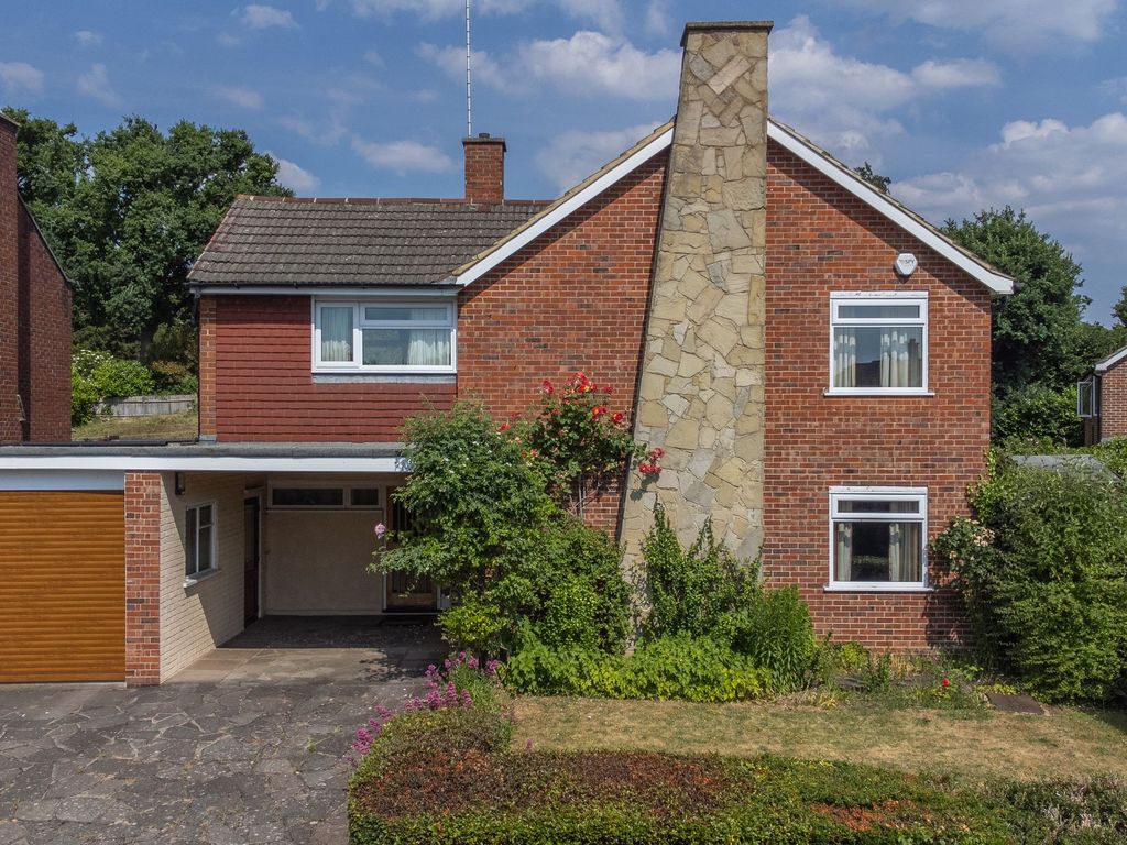 3 bed detached house for sale in Cavendish Drive, Claygate KT10 Zoopla